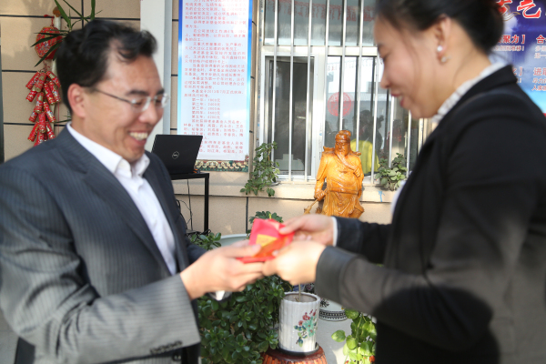 维多利亚老品牌vic(集团)官方网站