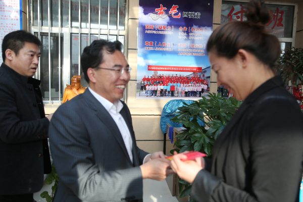 维多利亚老品牌vic(集团)官方网站