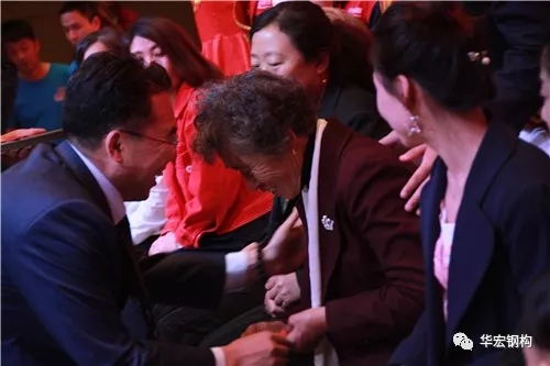 维多利亚老品牌vic(集团)官方网站