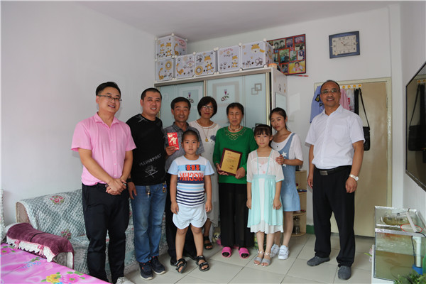 维多利亚老品牌vic(集团)官方网站