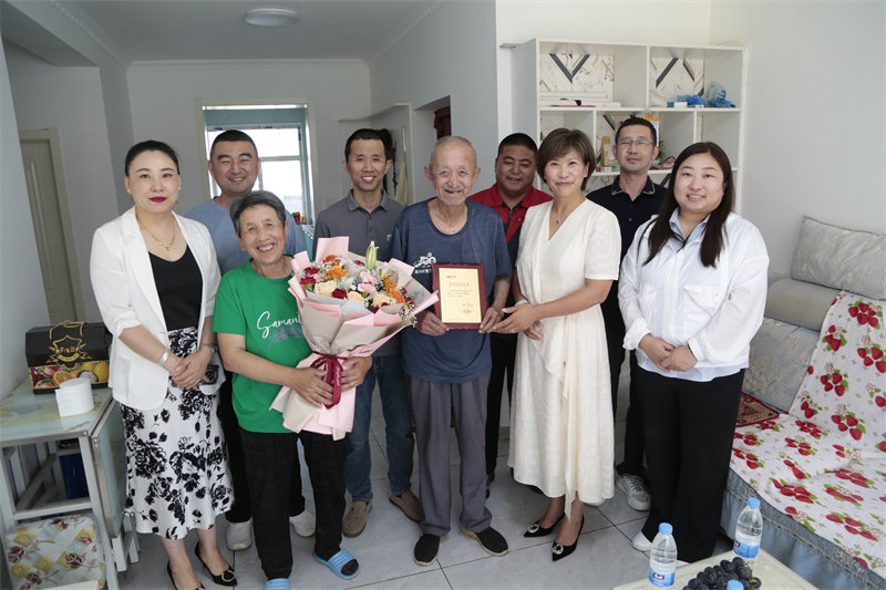 维多利亚老品牌vic(集团)官方网站